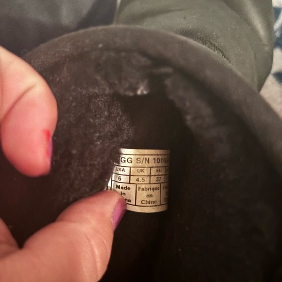 Ugg boots - Picture 7 of 8